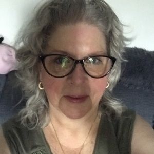 Meet your Posher, Brenda